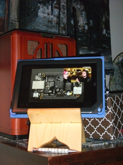 2x6 Stand with Nine Inch tablet